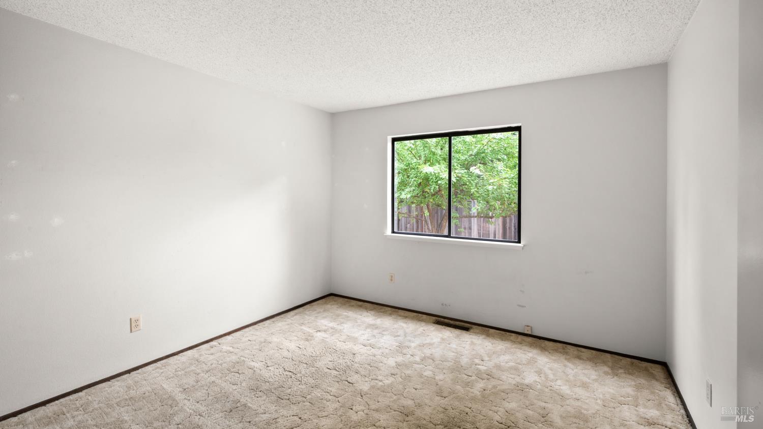 360 Raven Court