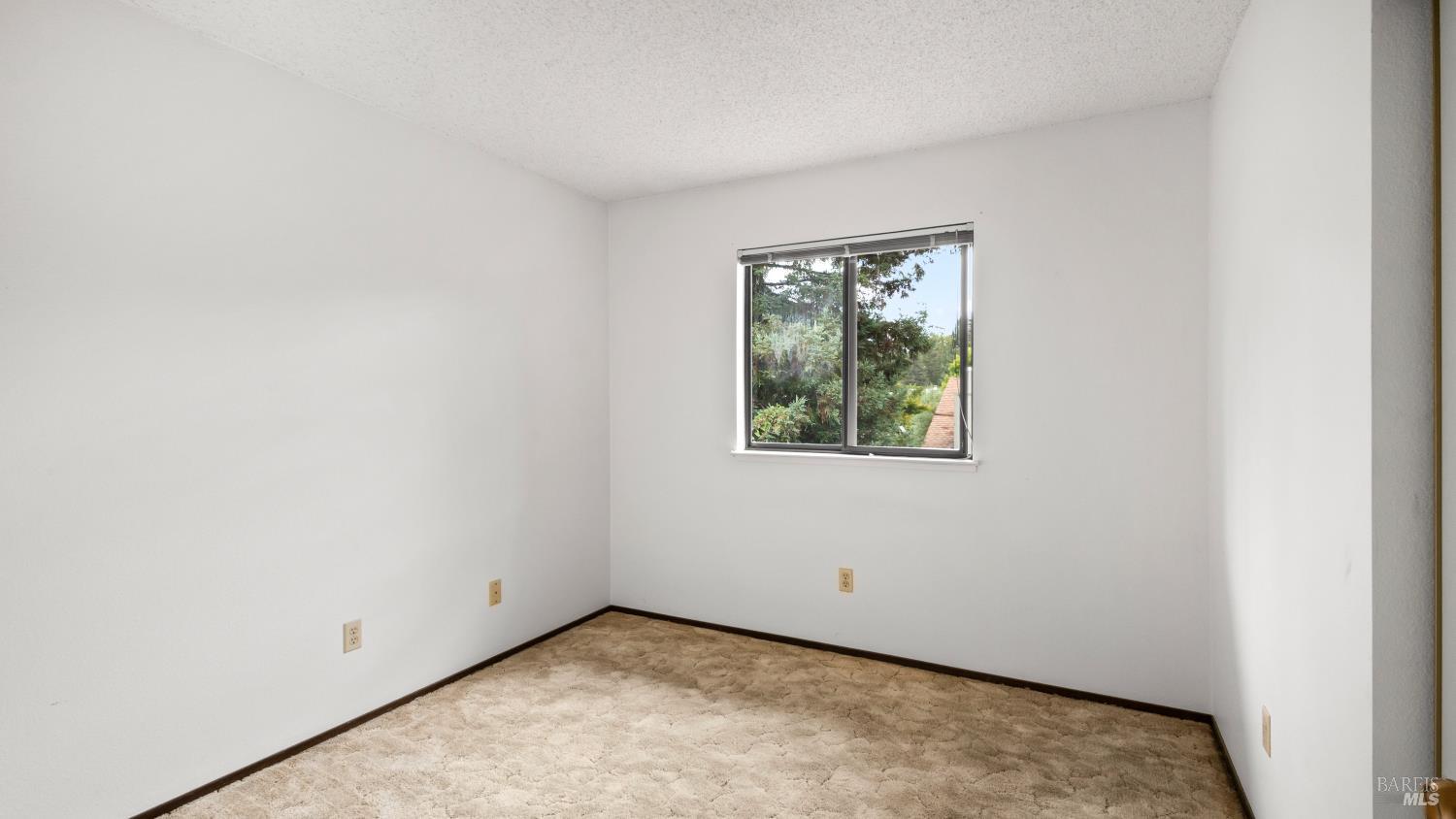 360 Raven Court