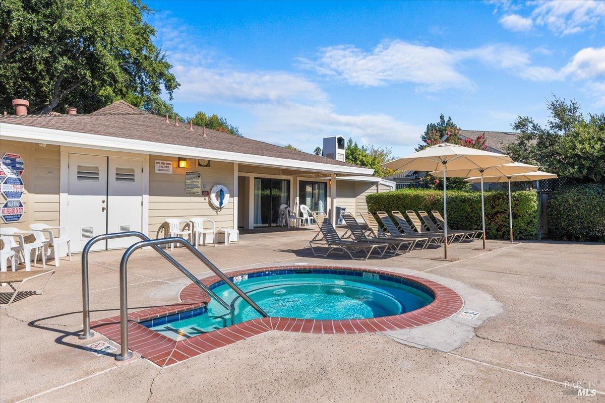 360 Raven Court