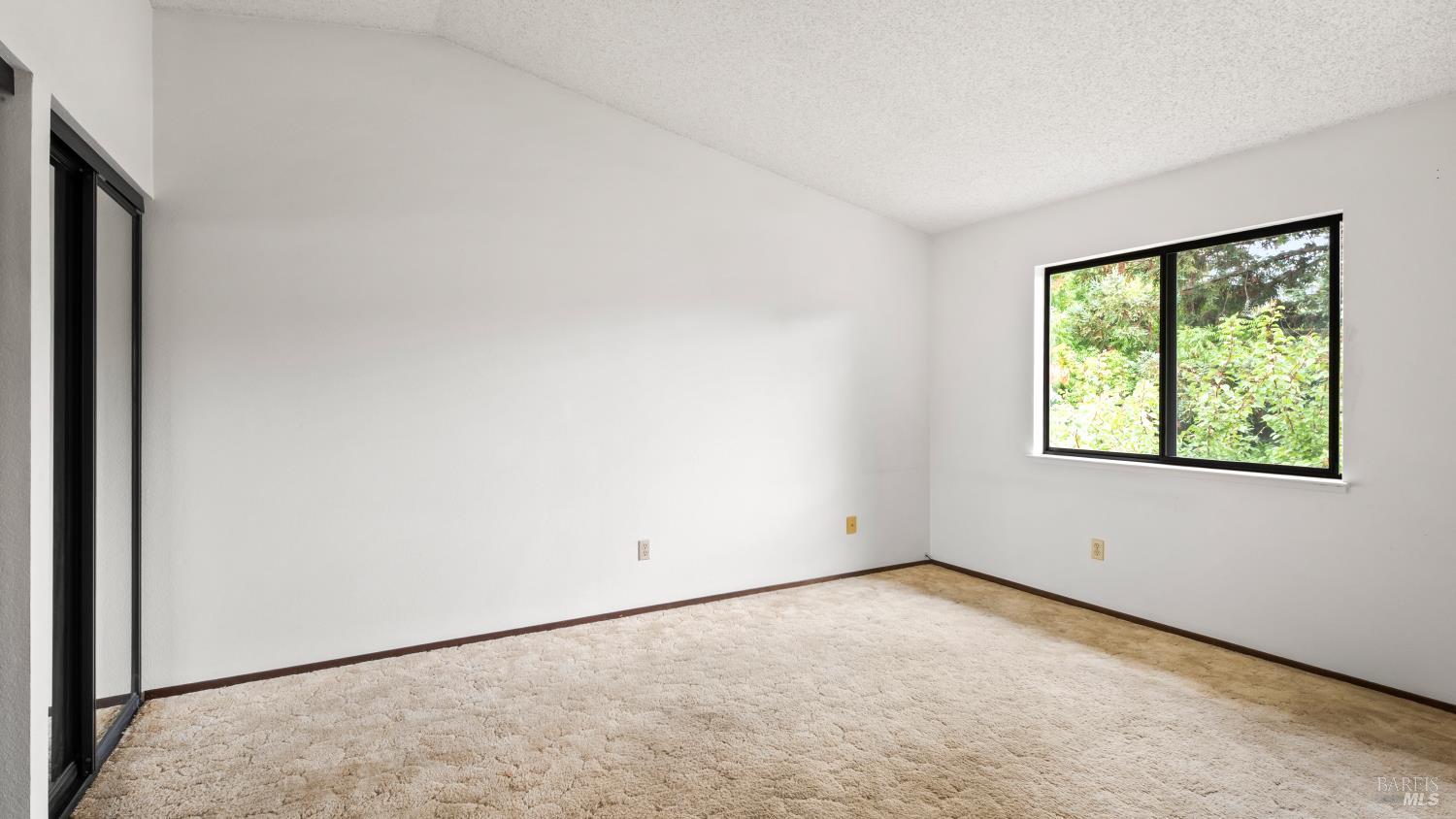 360 Raven Court