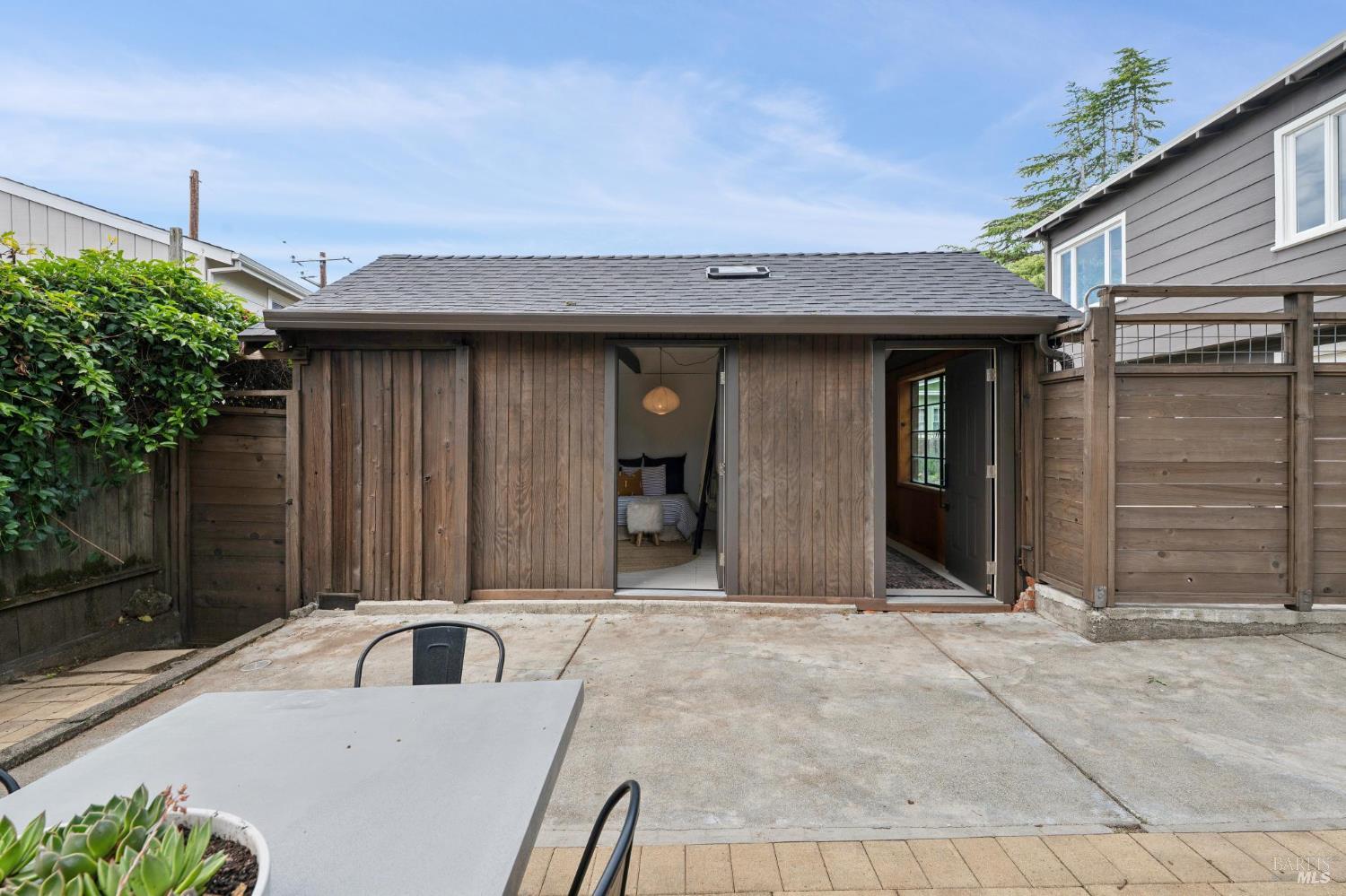 27 Sierra Avenue