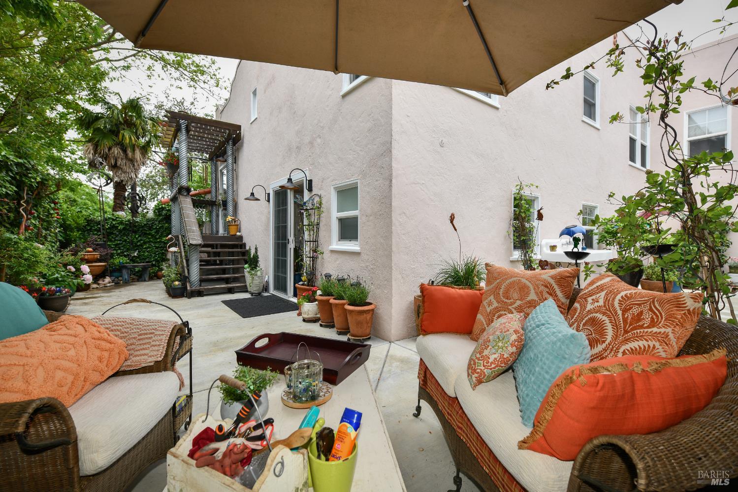 404 Montgomery Street