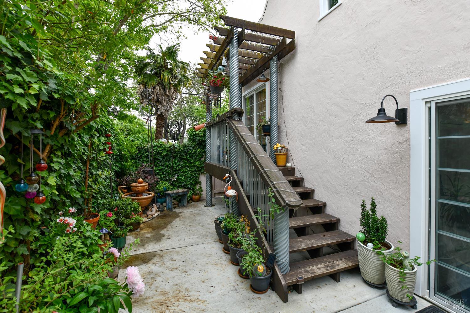404 Montgomery Street