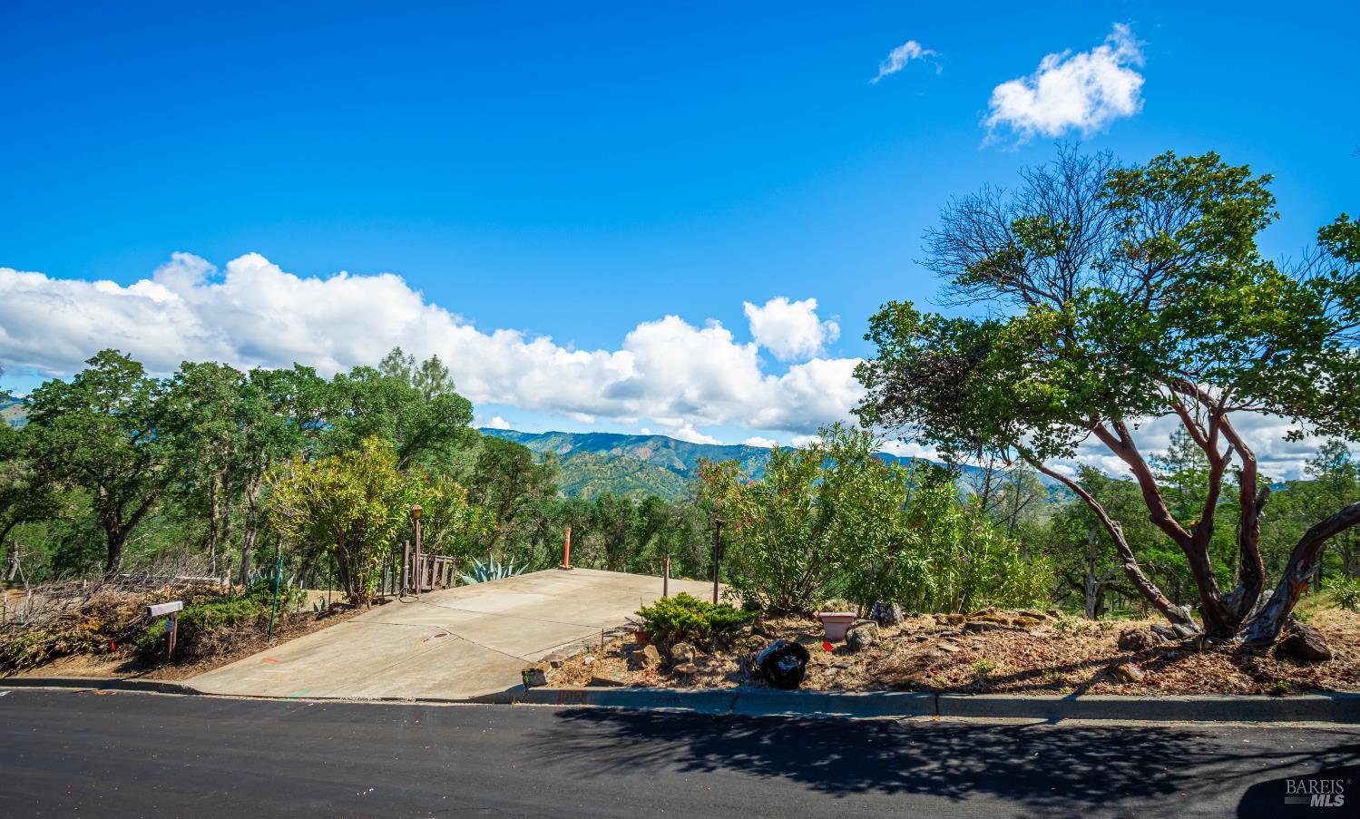 1012 Eastridge Drive