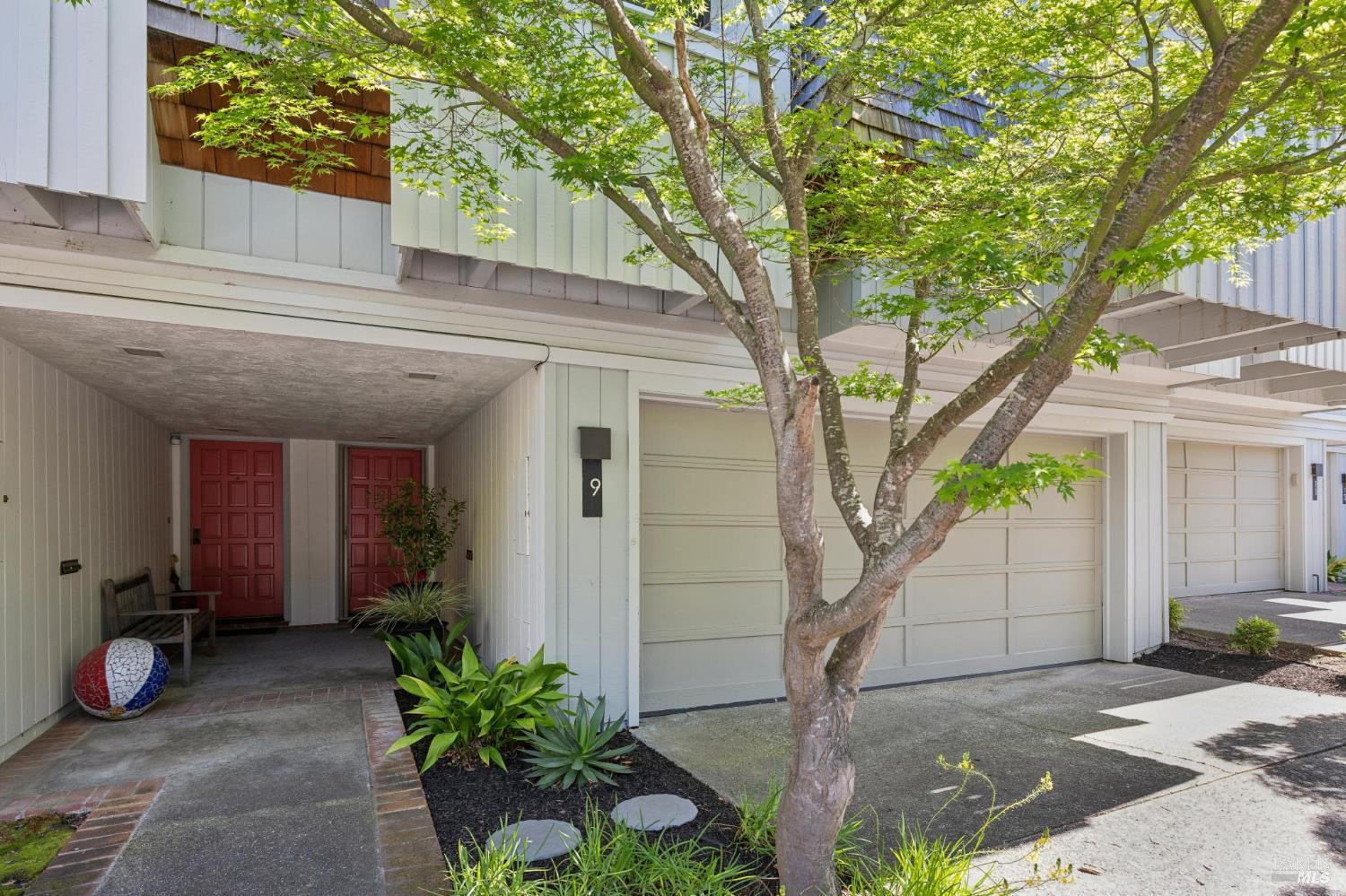 9 Greenside Way
