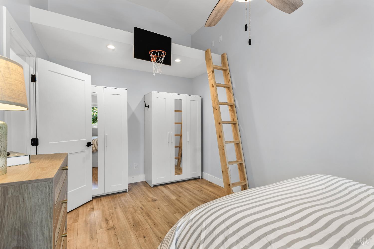 7925 Juanita Court