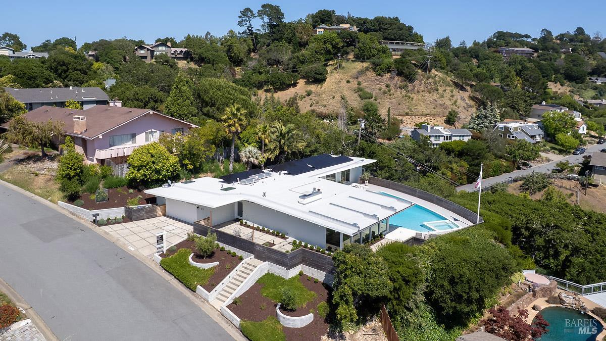 122 Altura Way