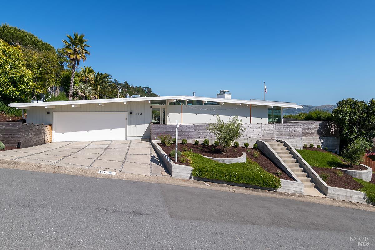 122 Altura Way
