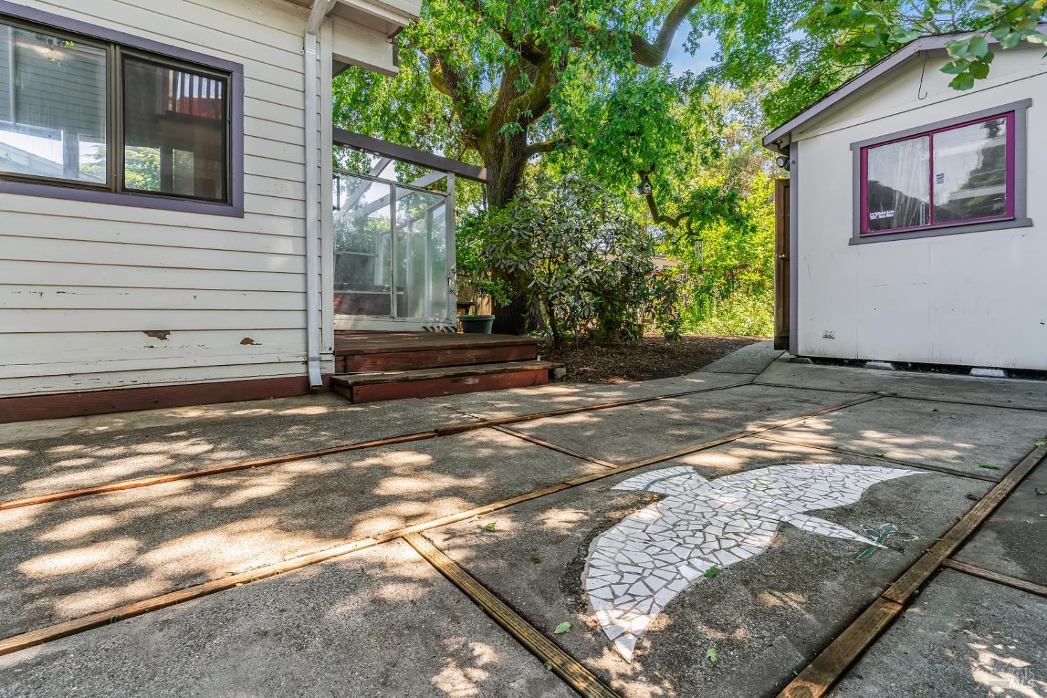 918 Benton Street