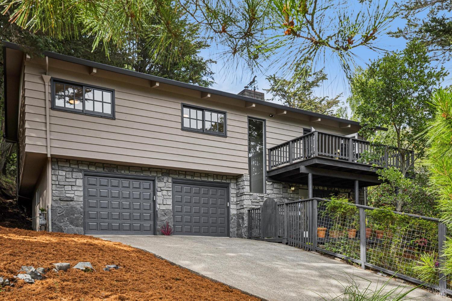 606 Eucalyptus Way