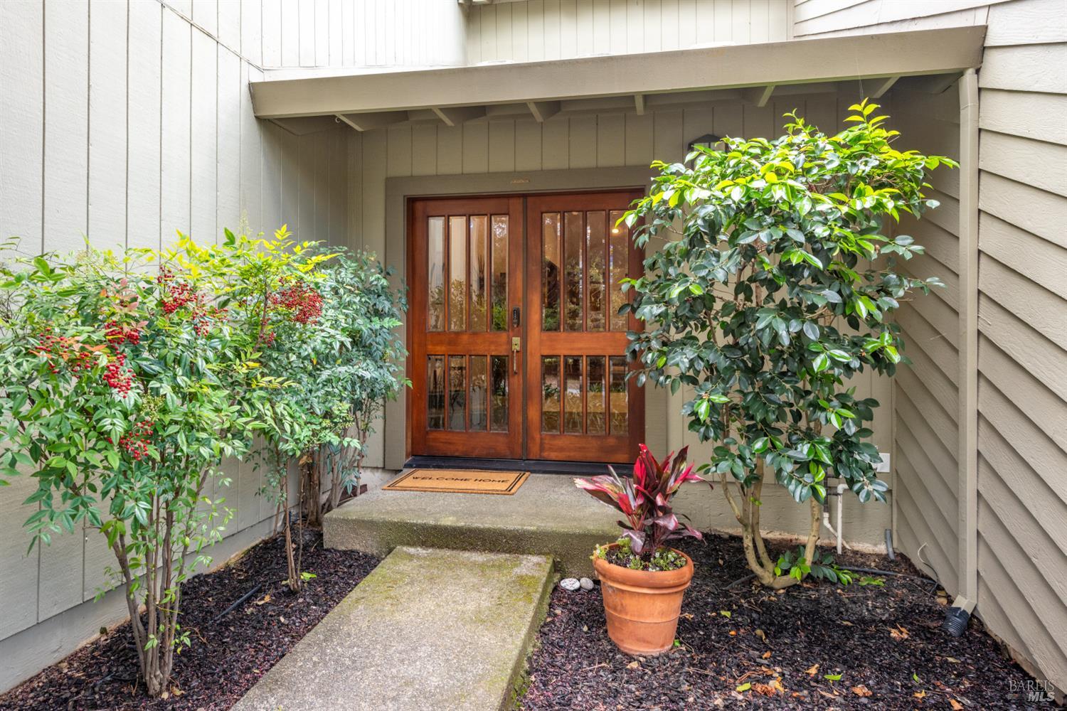 1084 Red Tail Road