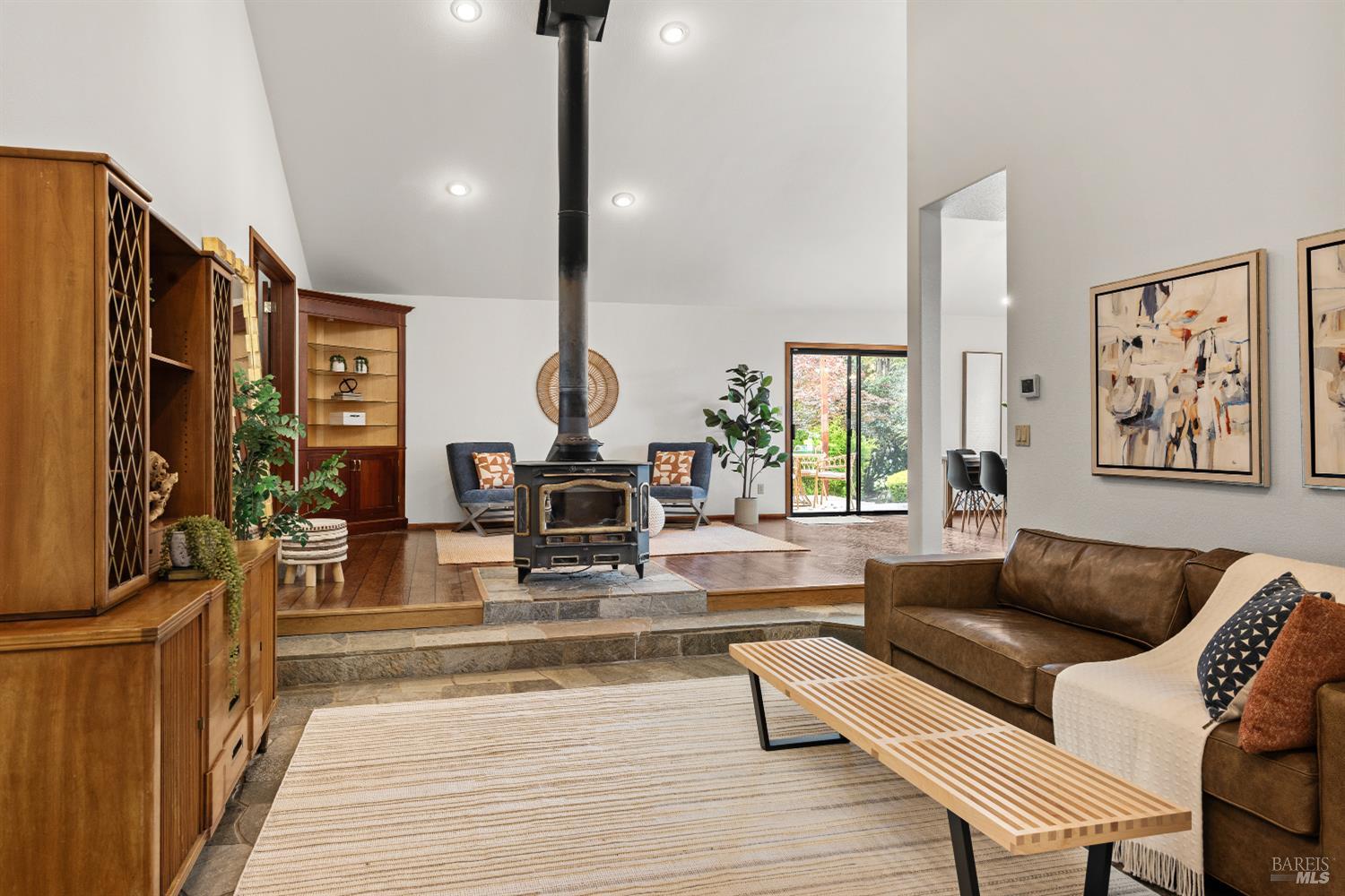 1084 Red Tail Road