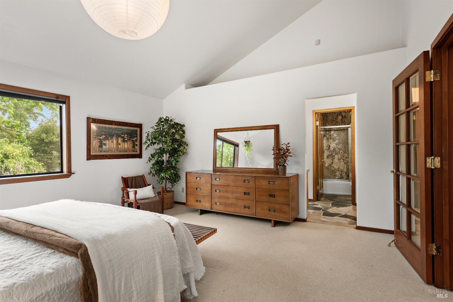 1084 Red Tail Road