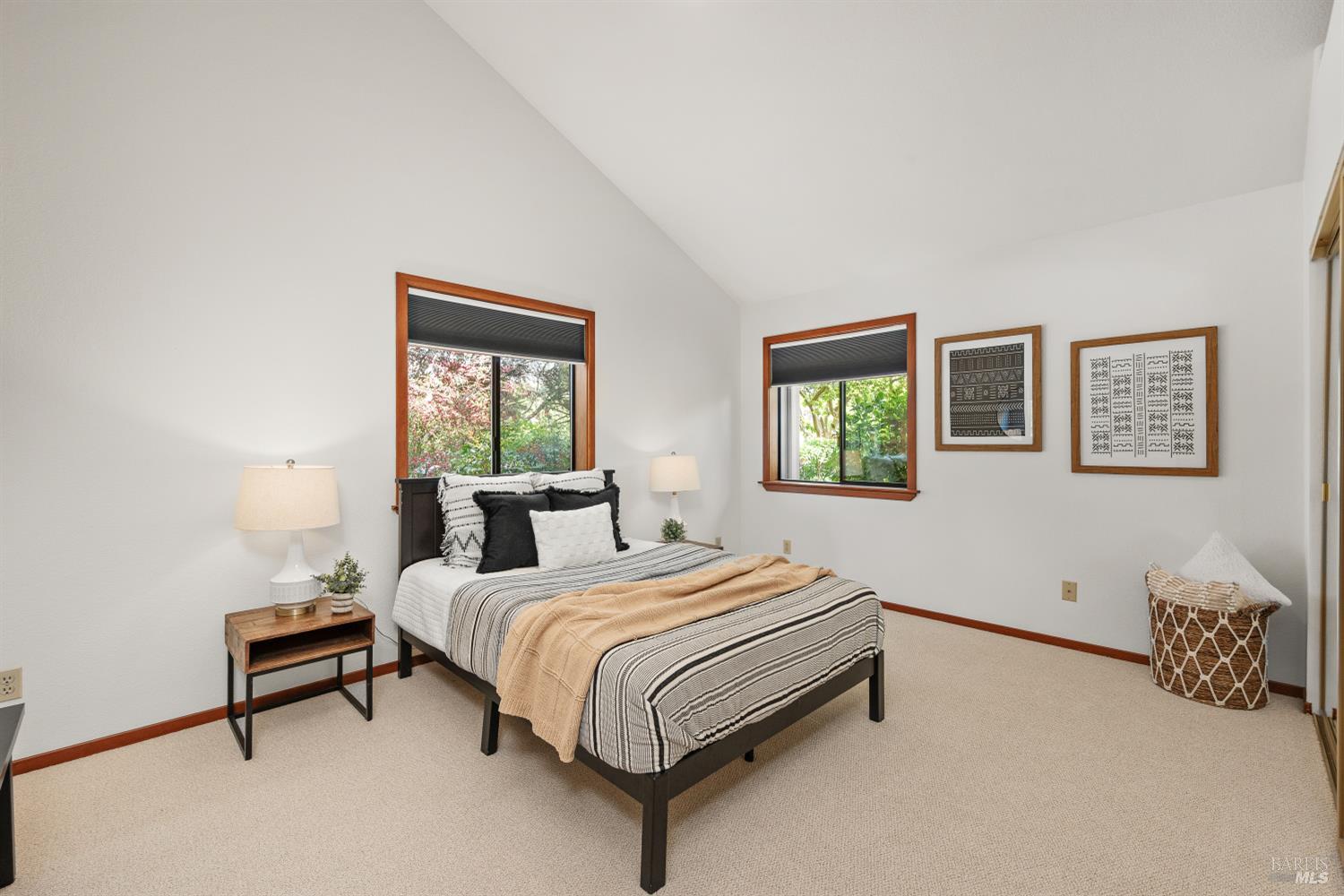 1084 Red Tail Road