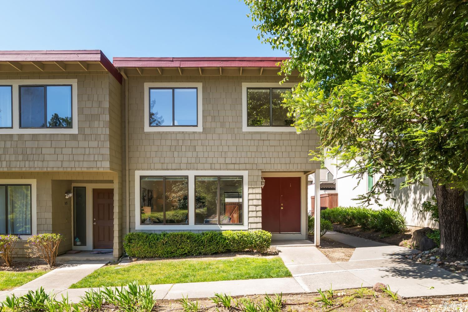 307 Scotia Lane