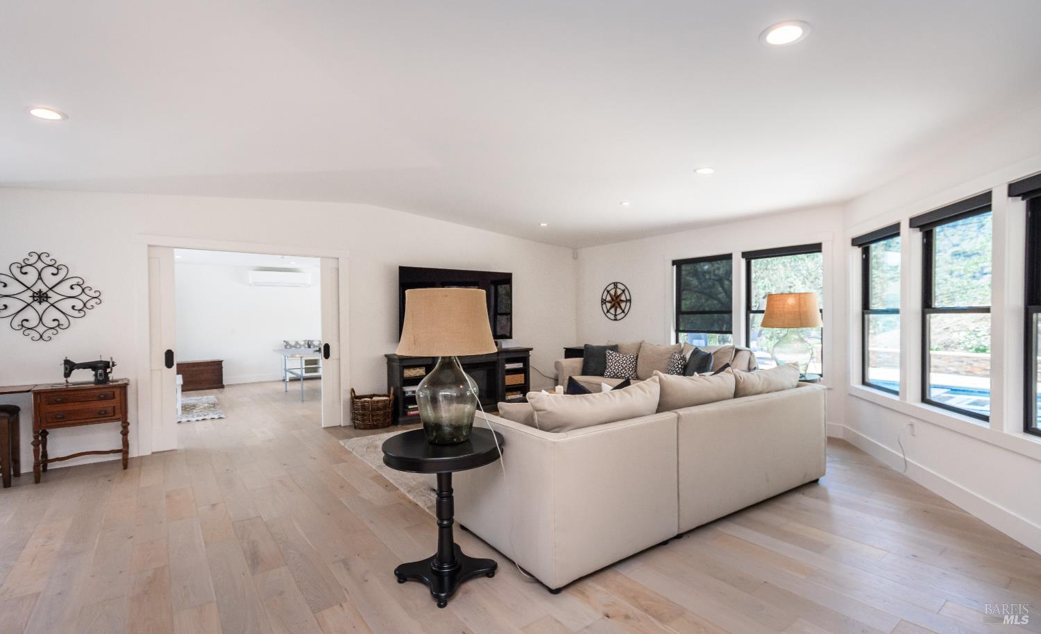 1610 Capell Valley Road