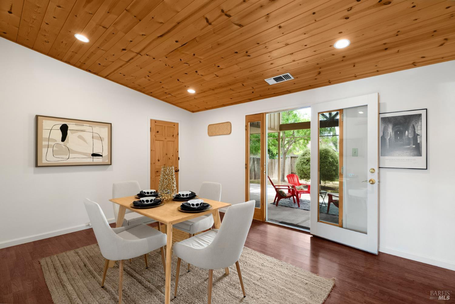 321 Arroyo Way