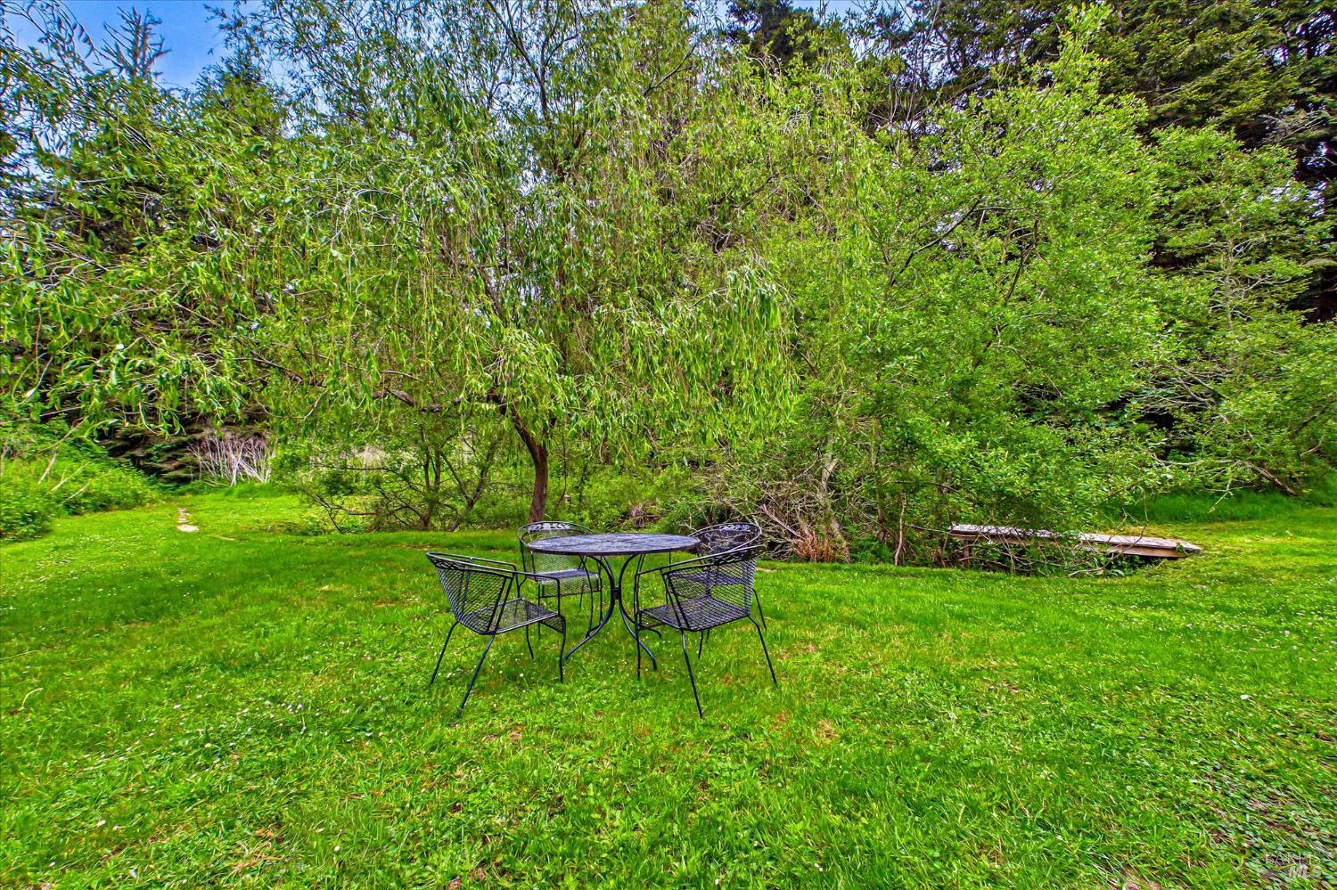 6483 Rohnerville Road