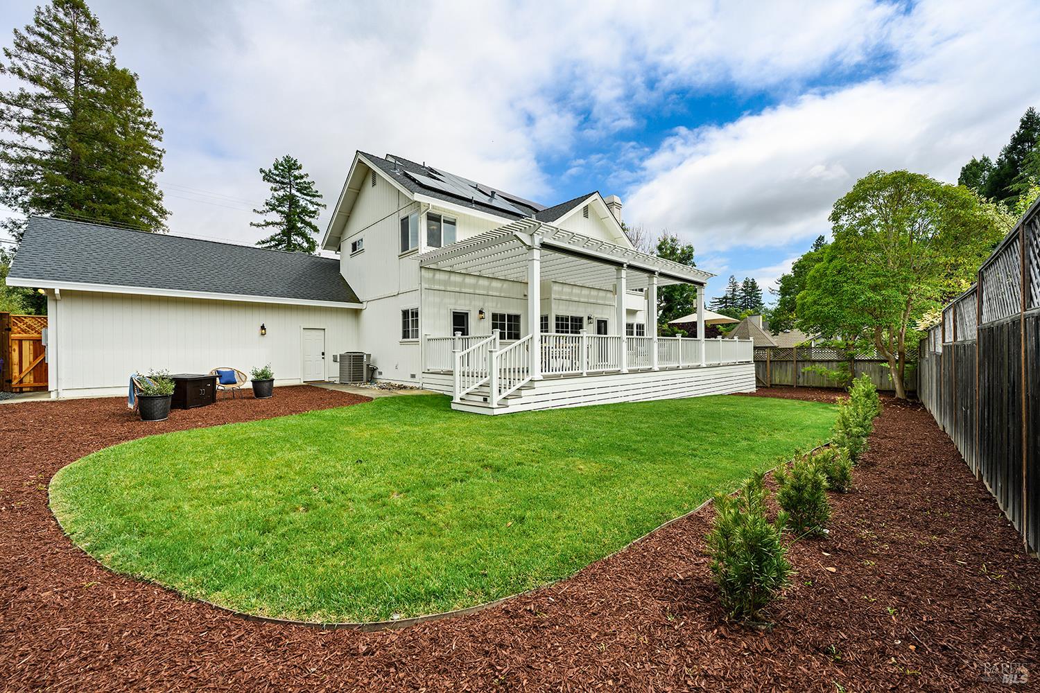 1136 Mcfarlane Avenue