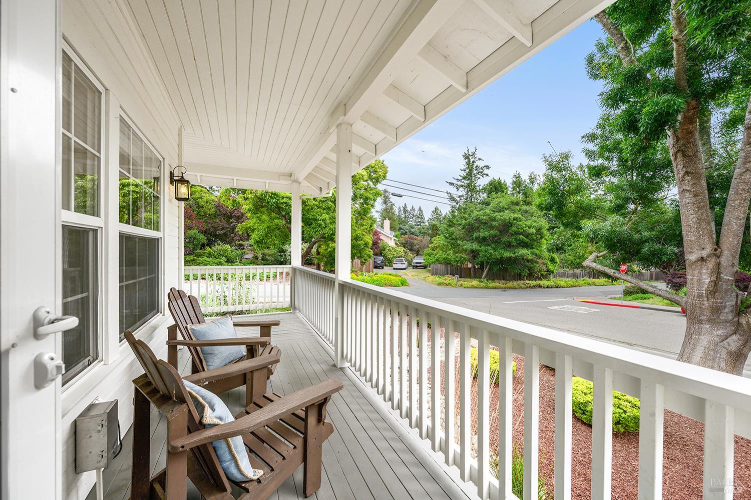 1136 Mcfarlane Avenue