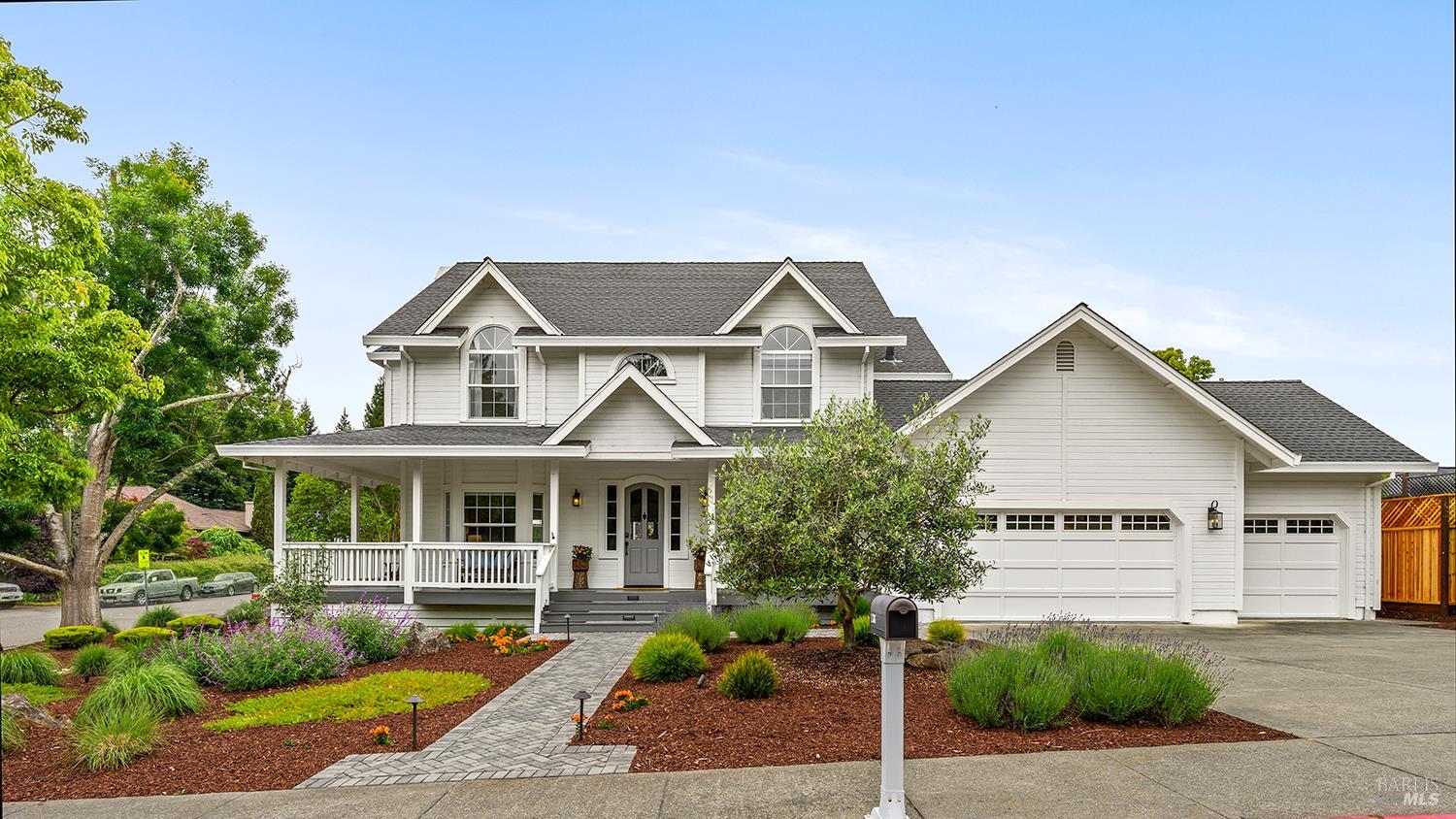 1136 Mcfarlane Avenue