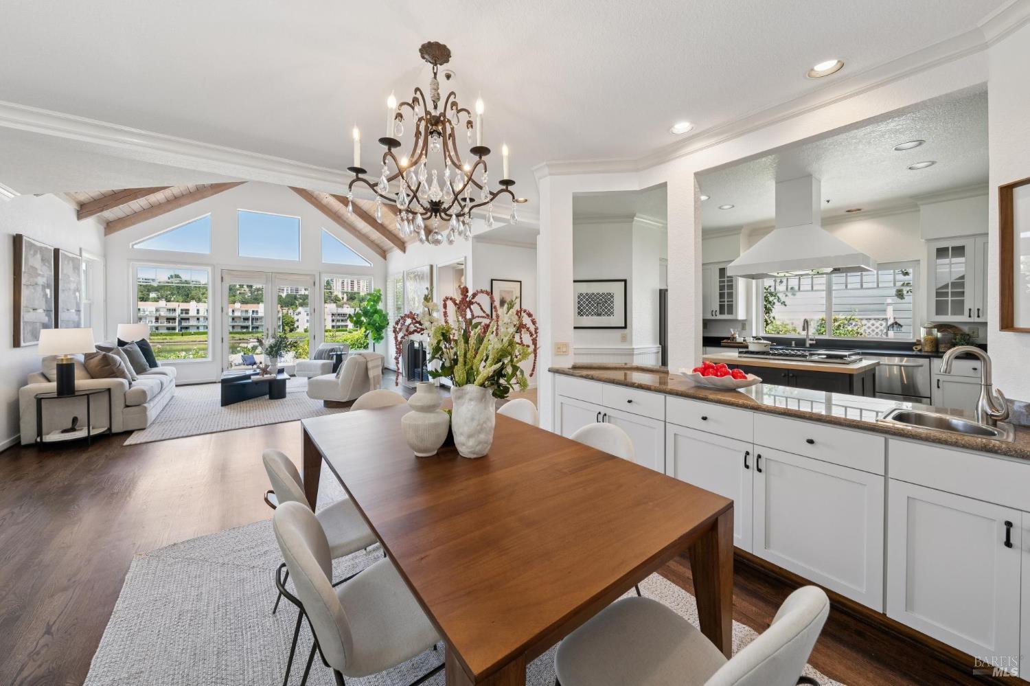 39 Creek View Circle