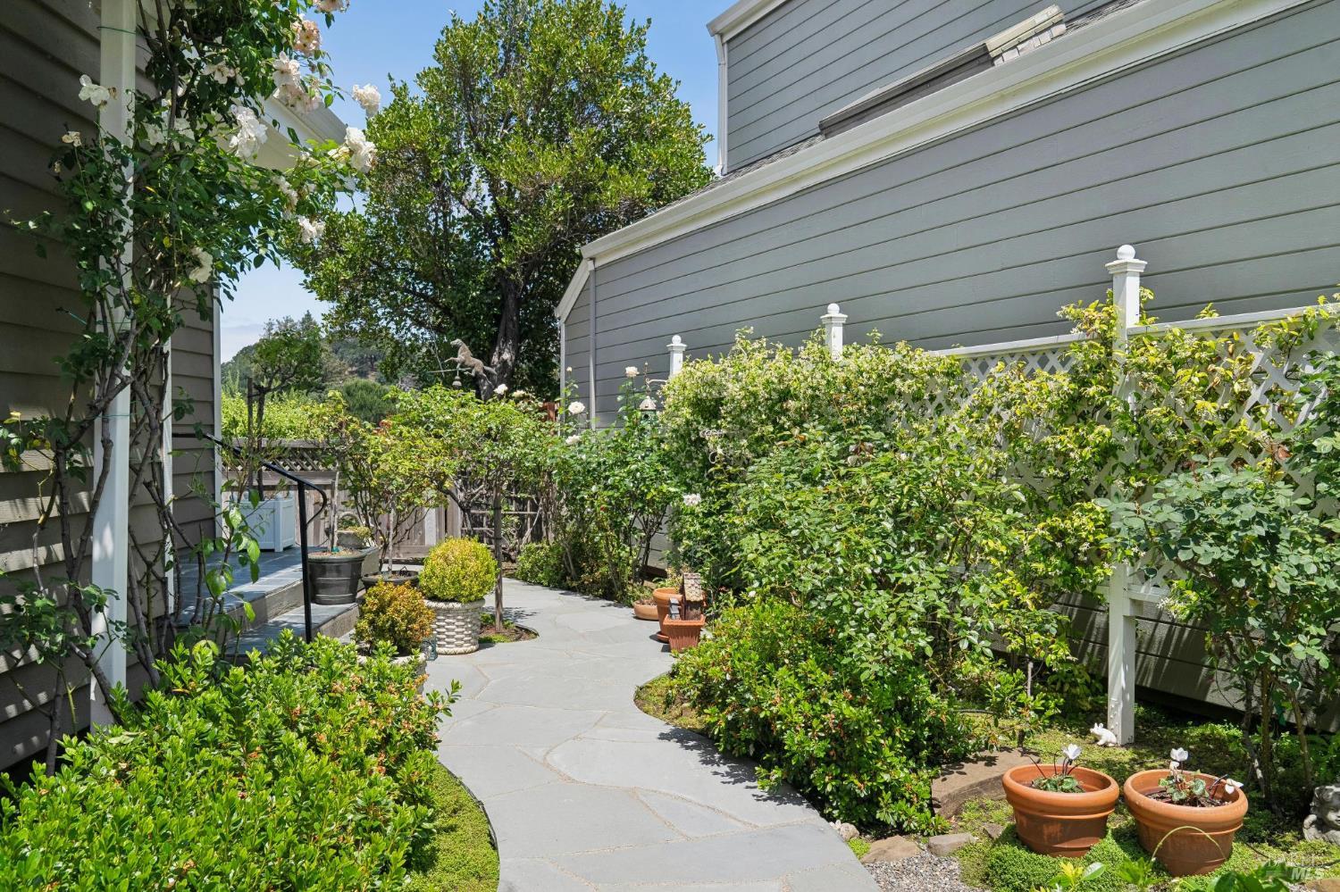 39 Creek View Circle