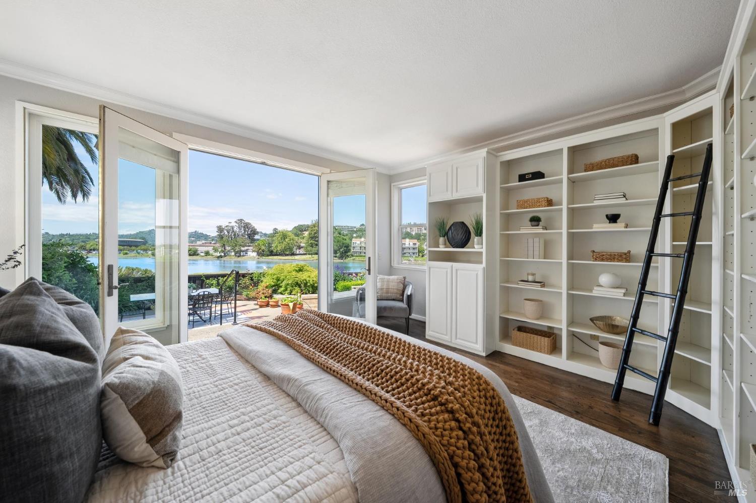 39 Creek View Circle