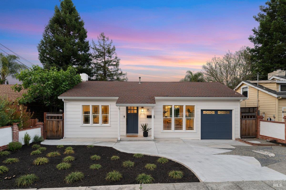35 Hillview Avenue