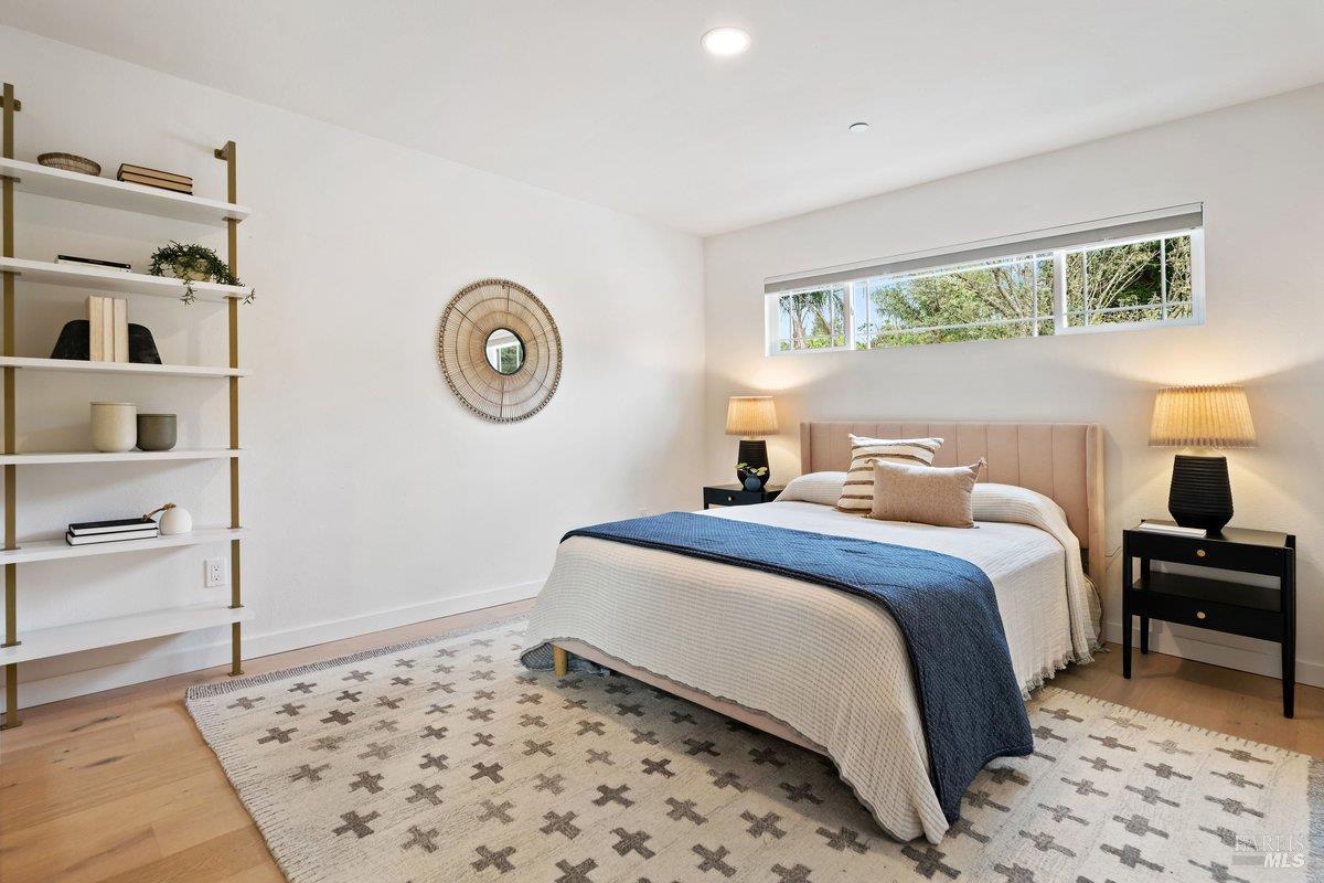 35 Hillview Avenue
