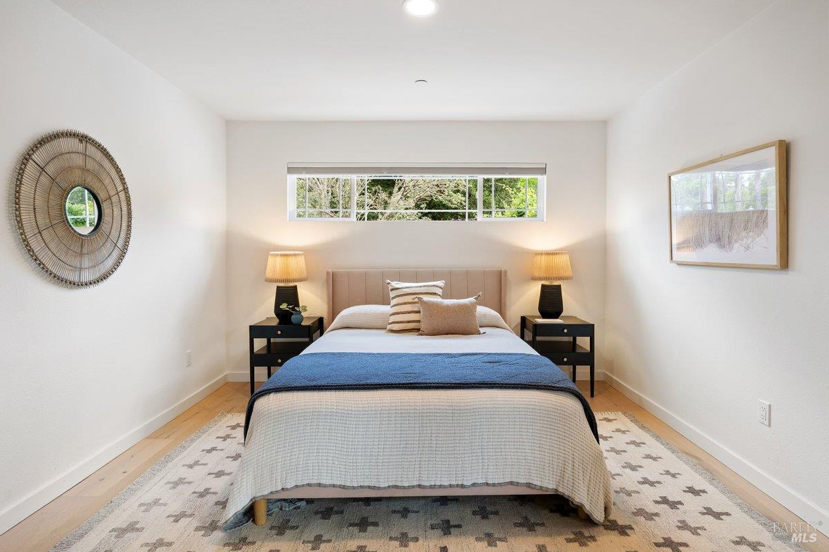 35 Hillview Avenue