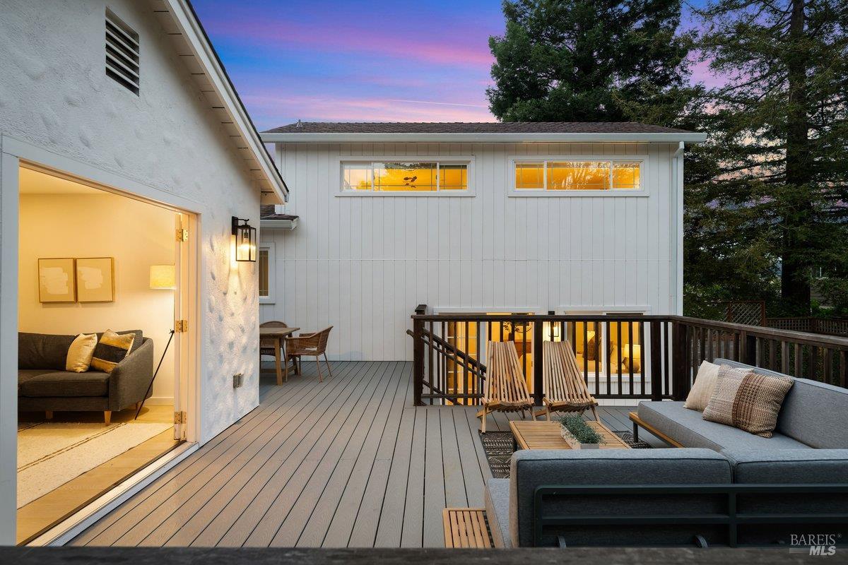 35 Hillview Avenue