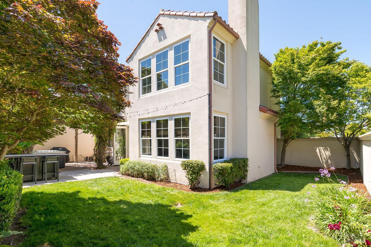 34 Woodbridge Way