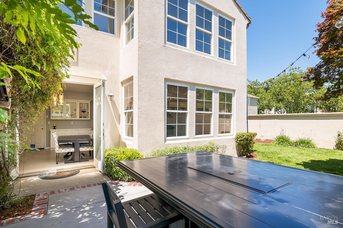 34 Woodbridge Way