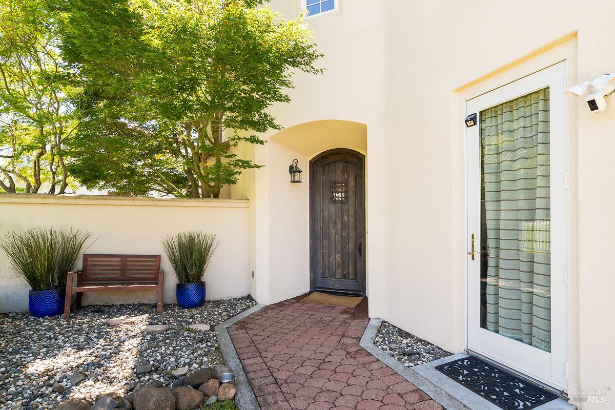 34 Woodbridge Way