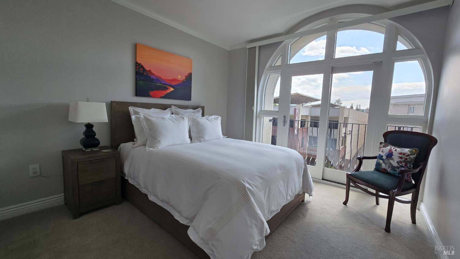 588 Main Street Unit: #306