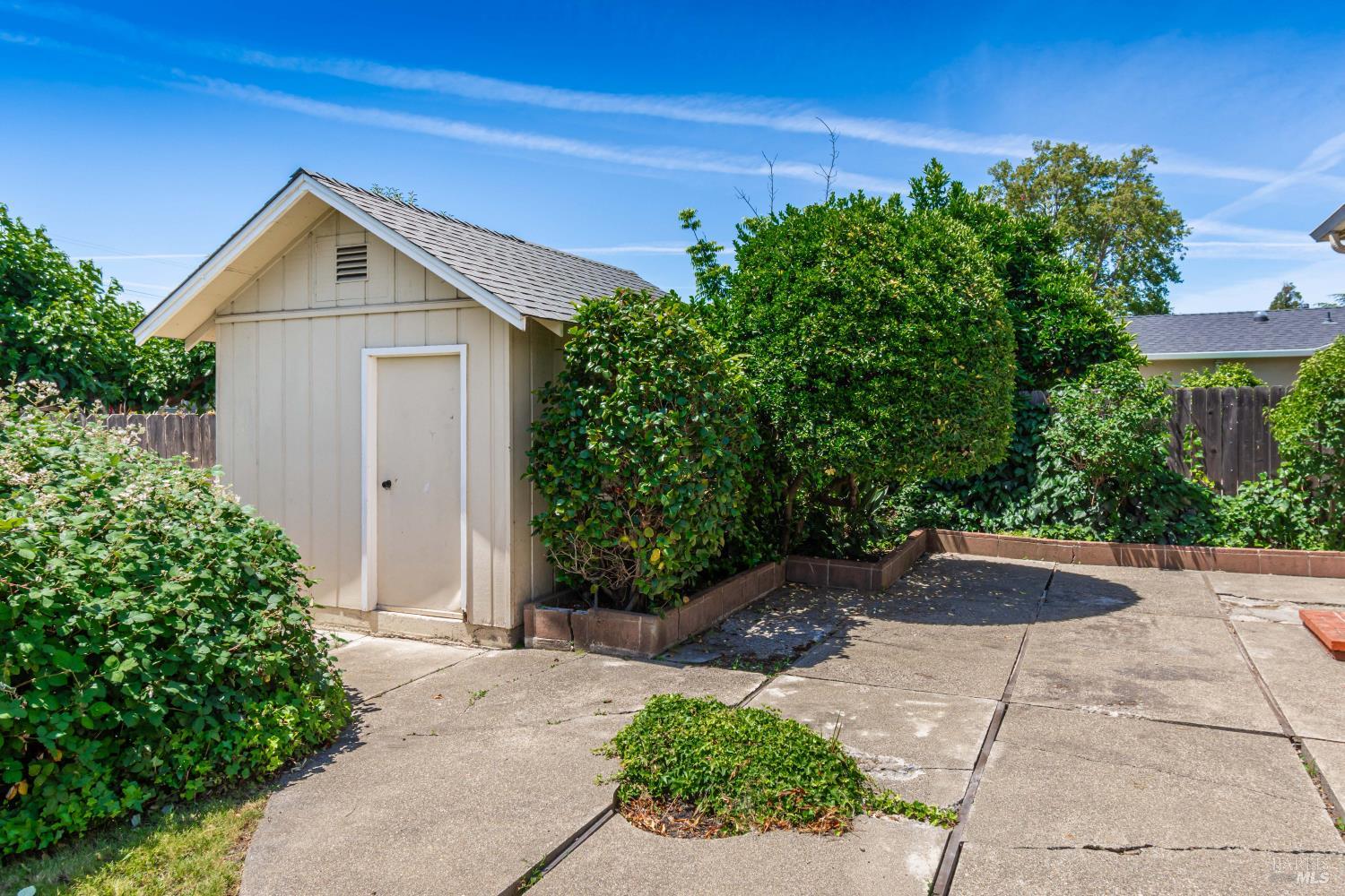 2047 Kathleen Drive