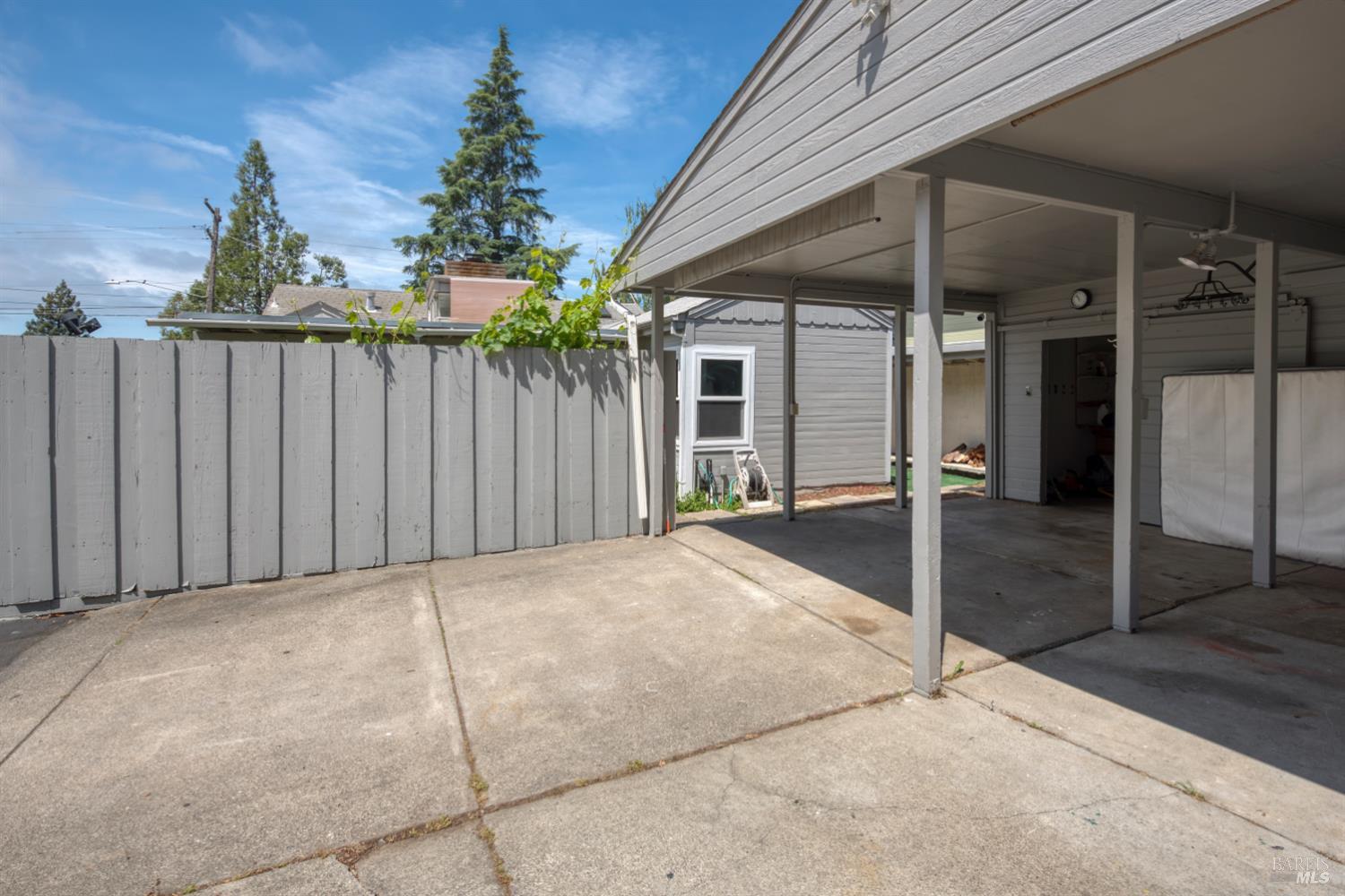 1504 Meek Avenue
