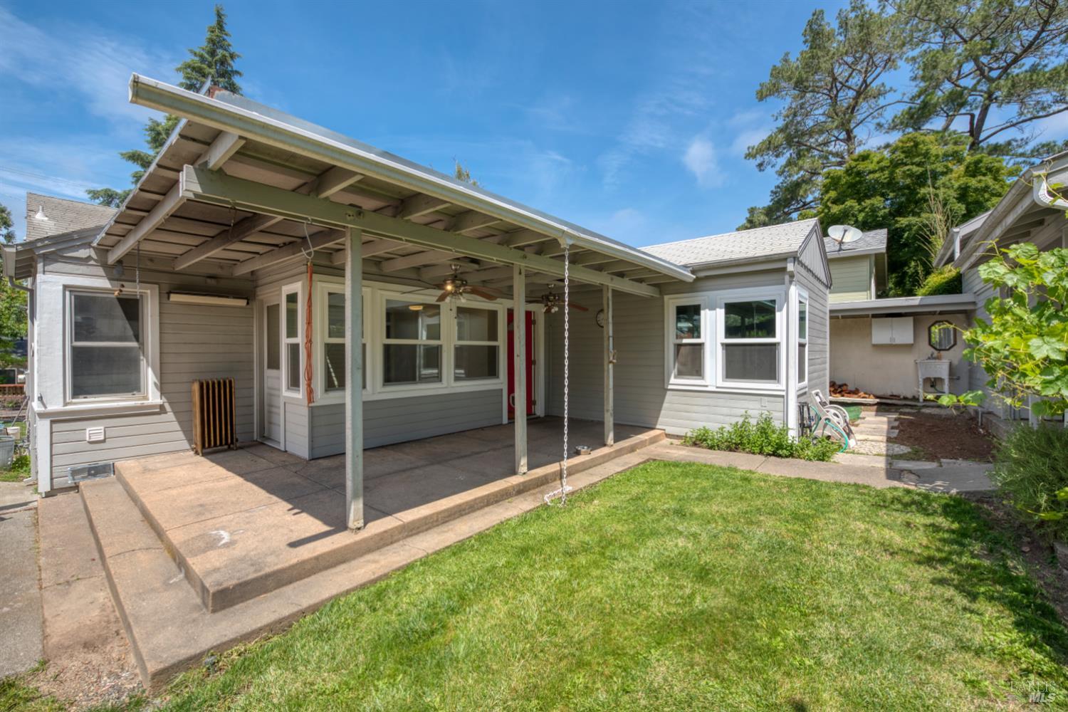 1504 Meek Avenue