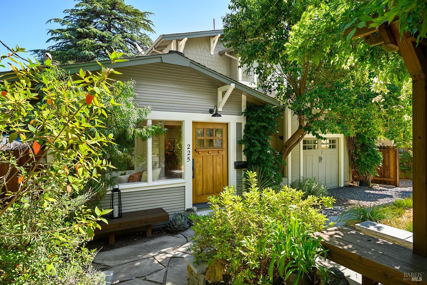 225 Dutton Avenue