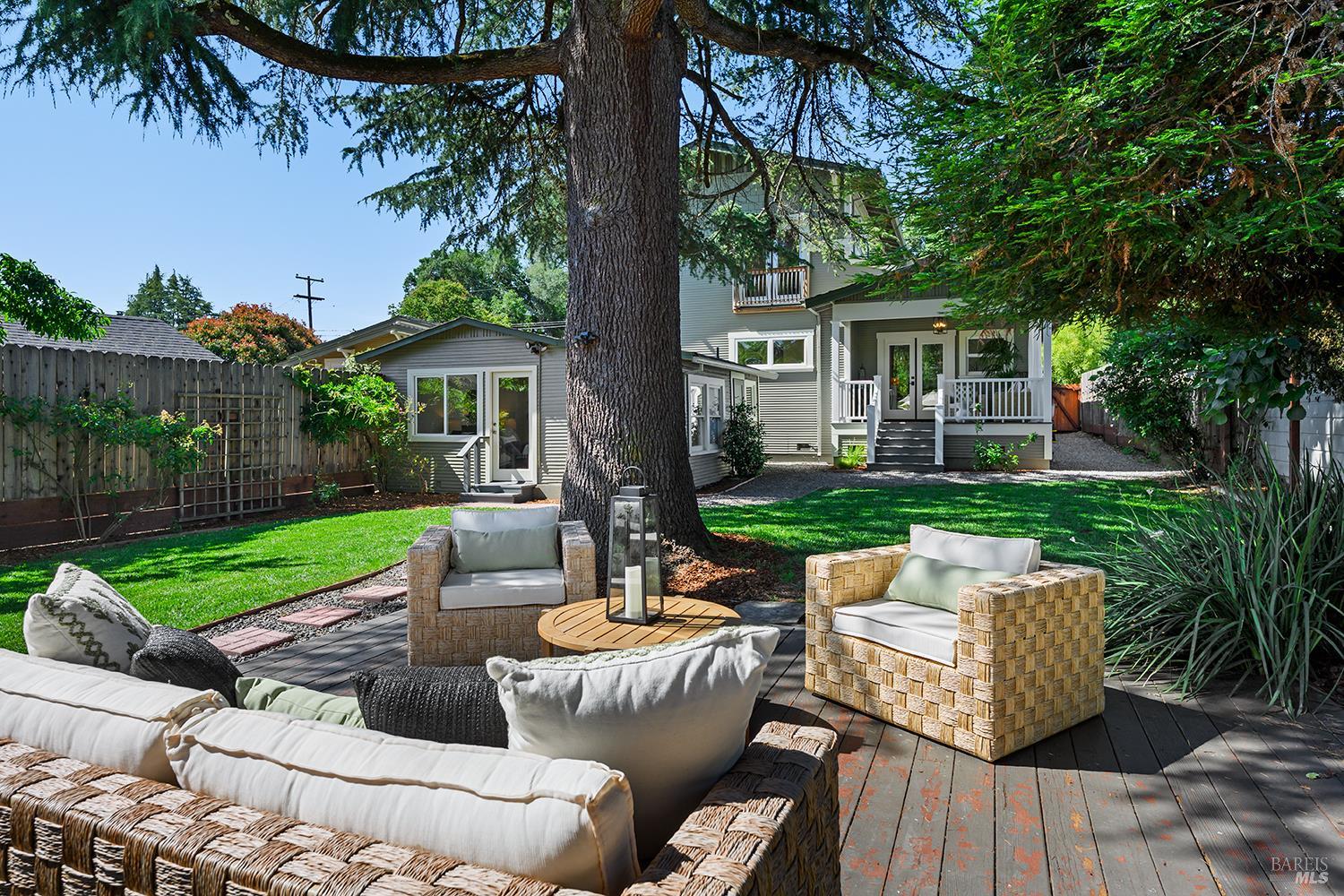 225 Dutton Avenue