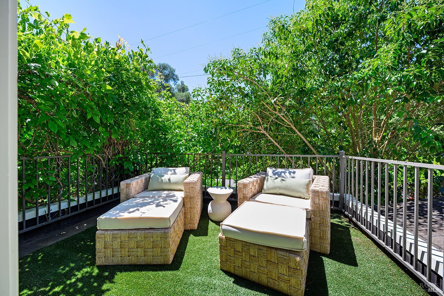 225 Dutton Avenue