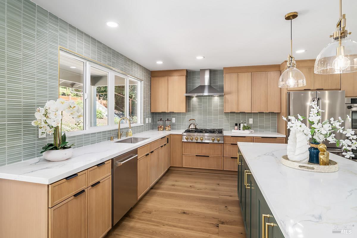 36 Capilano Drive
