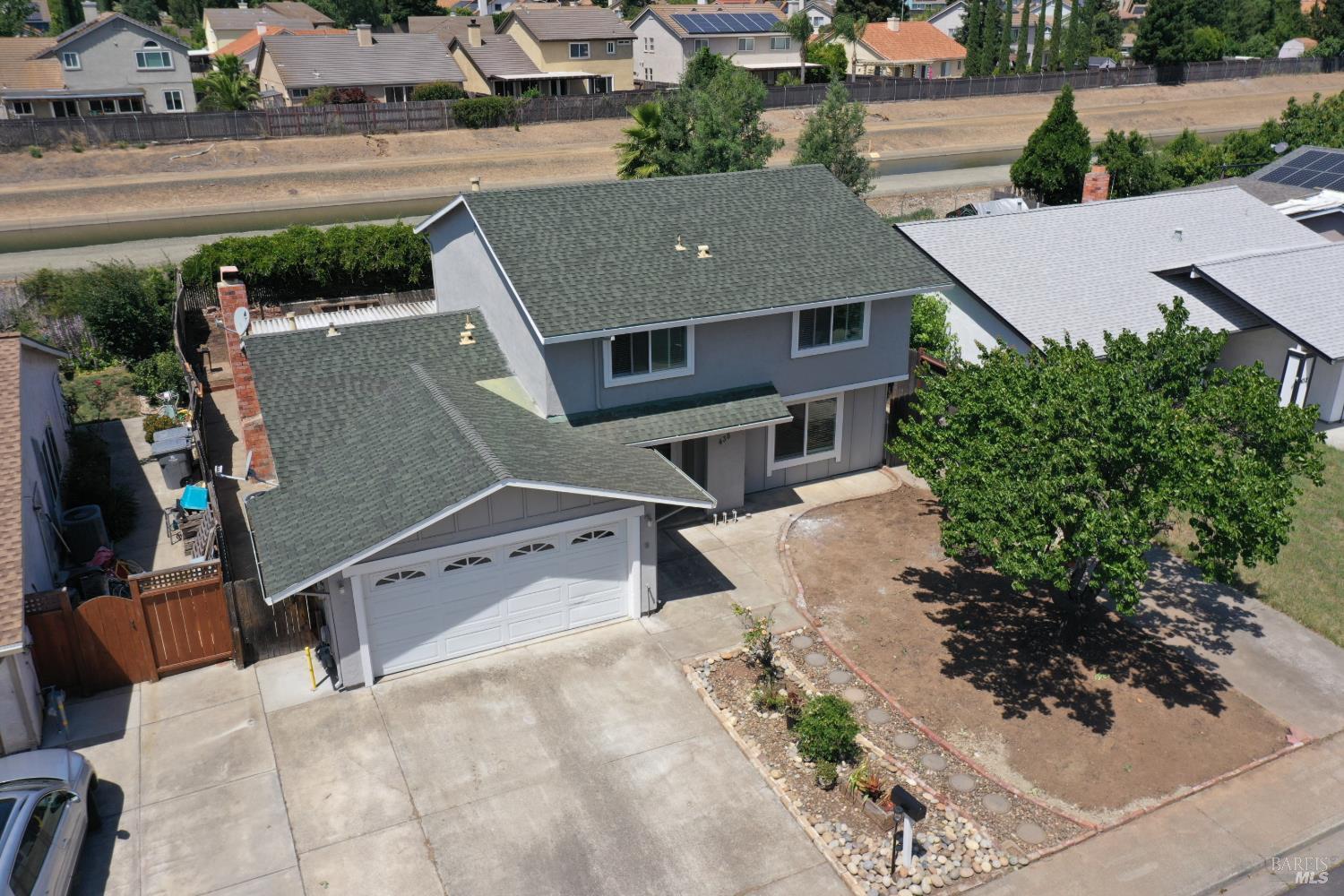 438 Royal Oaks Drive