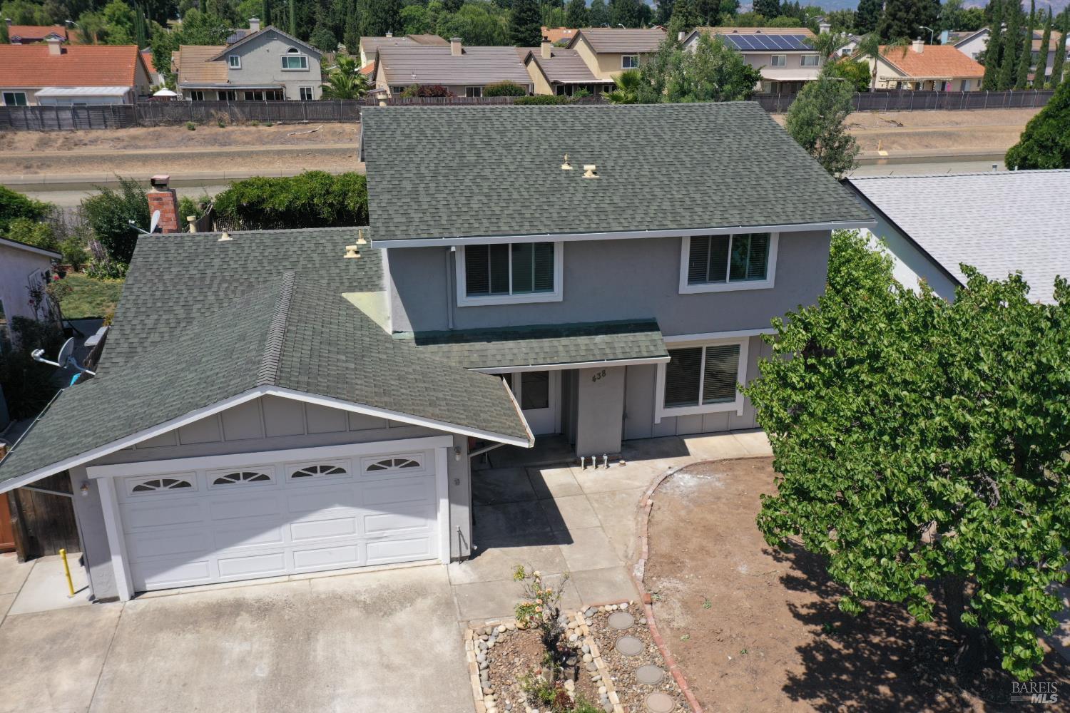 438 Royal Oaks Drive