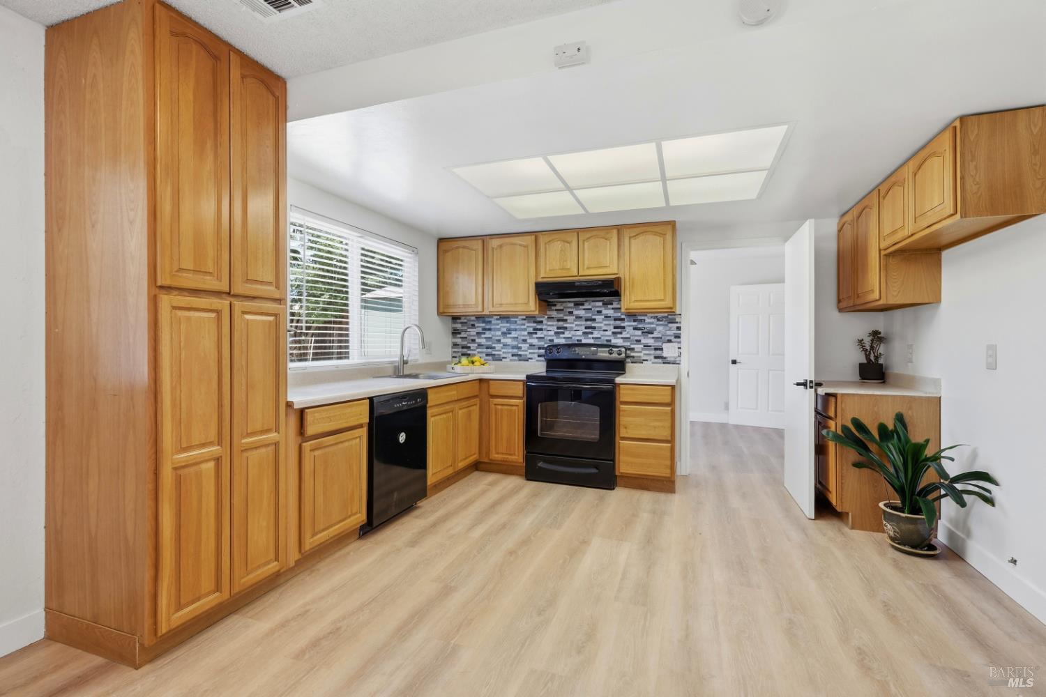 438 Royal Oaks Drive