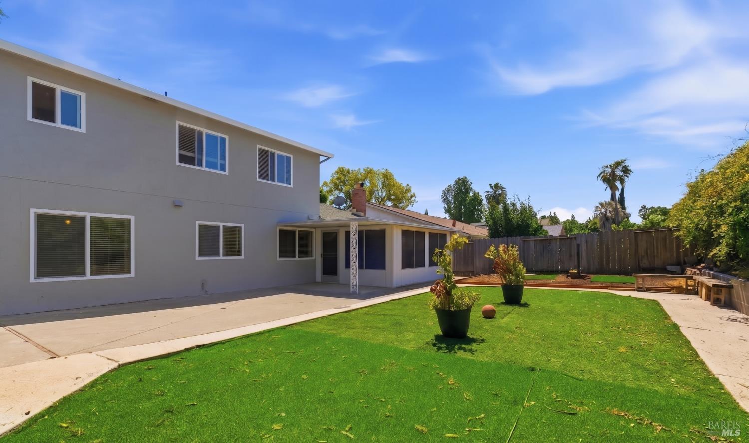 438 Royal Oaks Drive