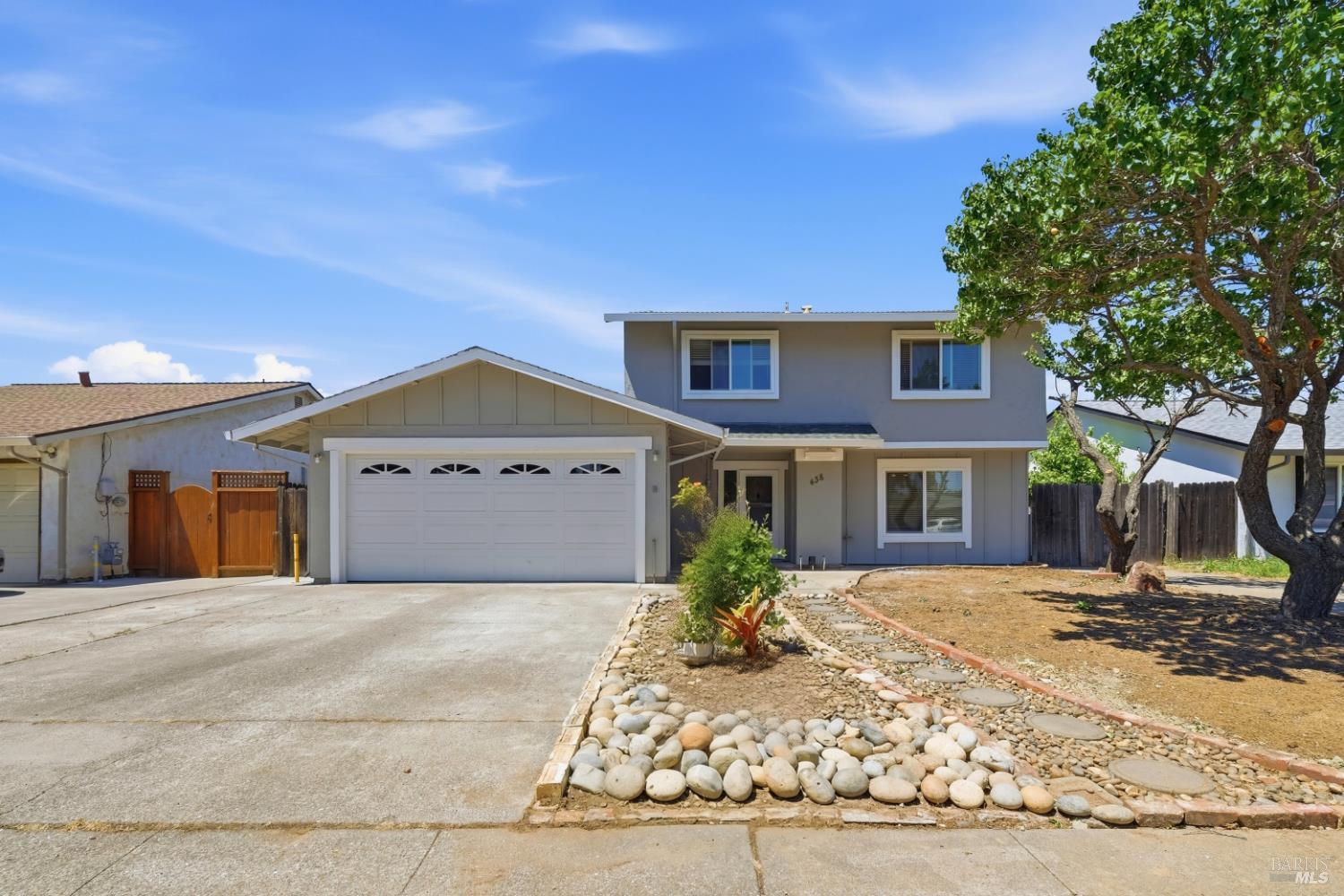 438 Royal Oaks Drive
