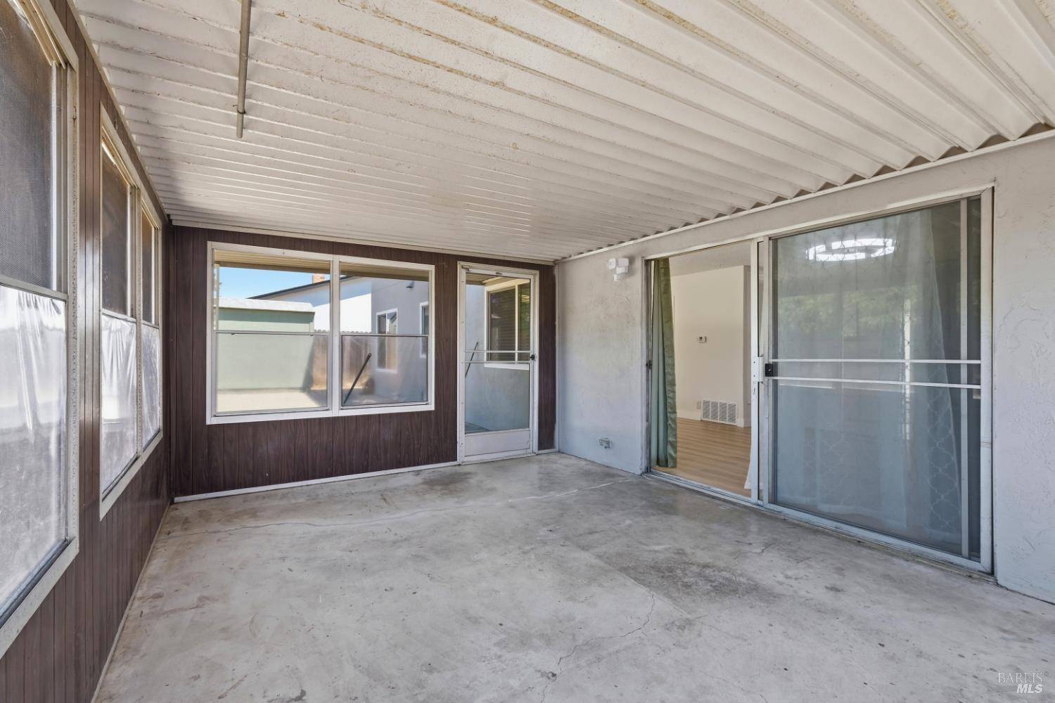 438 Royal Oaks Drive