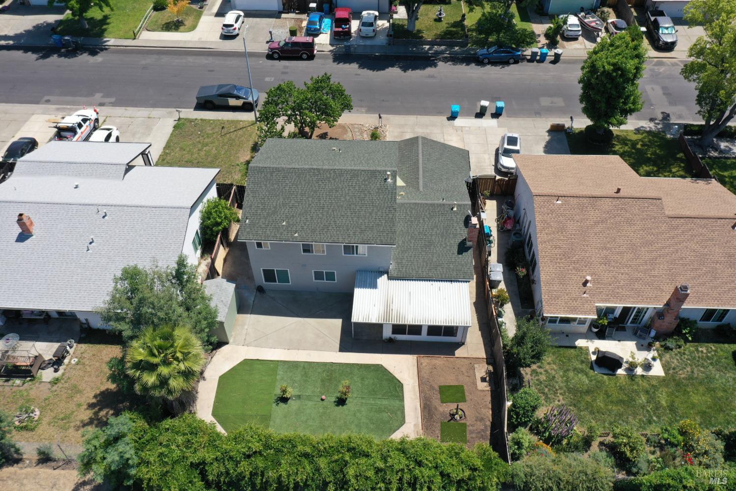 438 Royal Oaks Drive